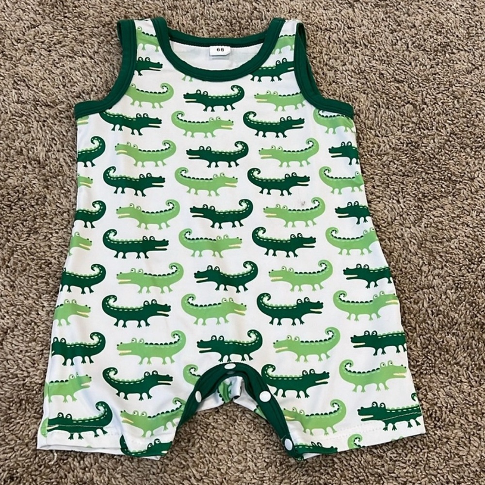 Alligator outfit